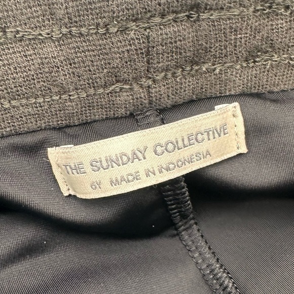 The Sunday Collective Kids Gym Combo Shorts Size 6 - Picture 2 of 4